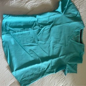 Fabletics Aqua Scrub Jogger Set. Top is Size Small and Bottoms are a Medium.